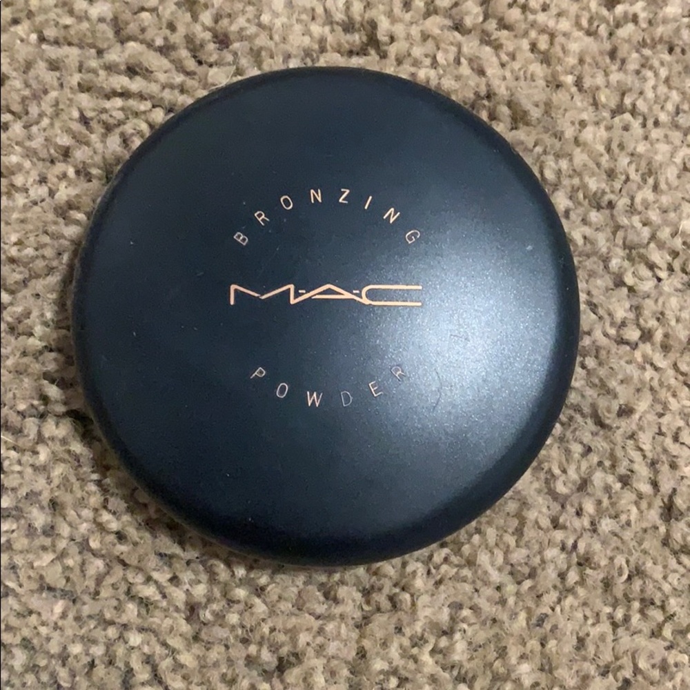 Mac Matte Bronze bronzing powder